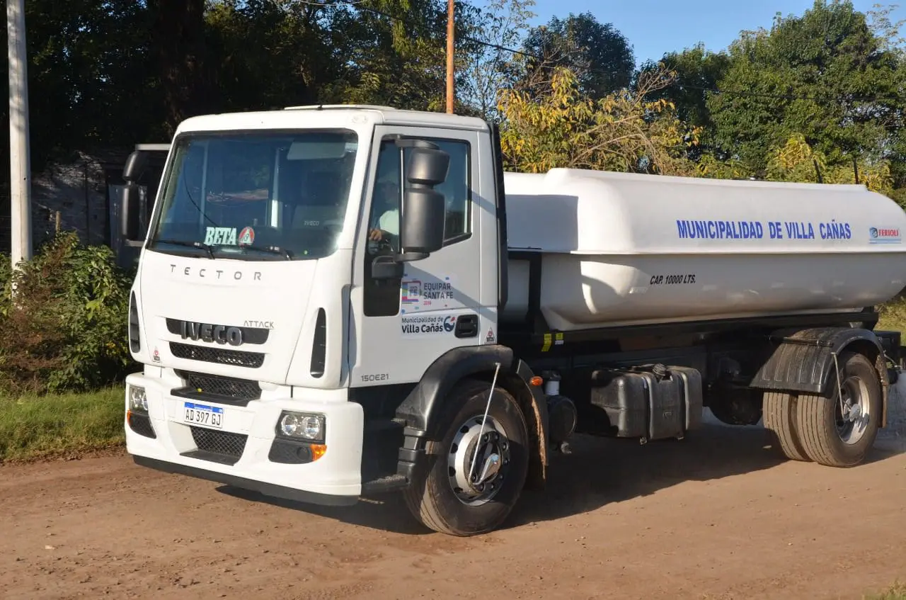 Villa Cañás: El municipio recibió un camión 0 km para el riego urbano