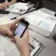 Becas Progresar: Ya se pueden tramitar los $ 300 de abono gratis para el celular