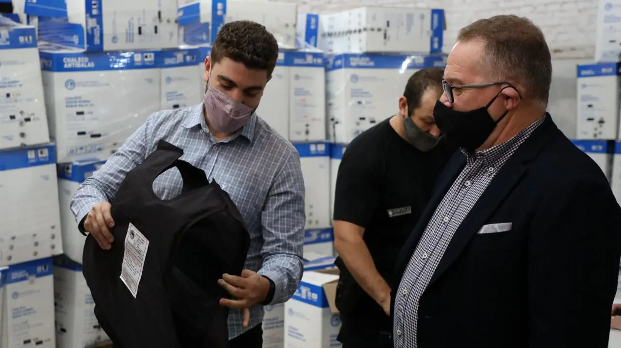 Jorge Lagna Chalecos policia