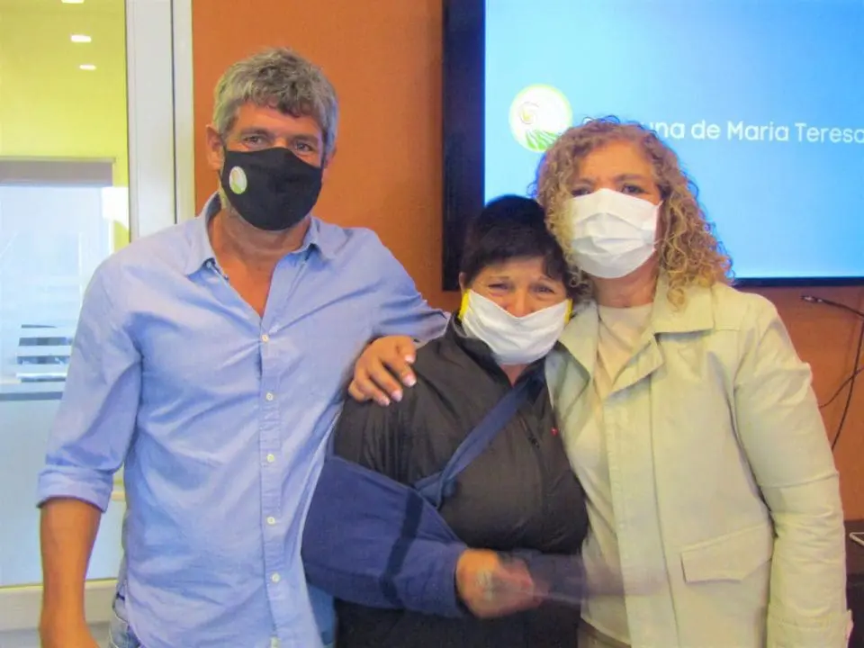 María Teresa casa propia seis familias