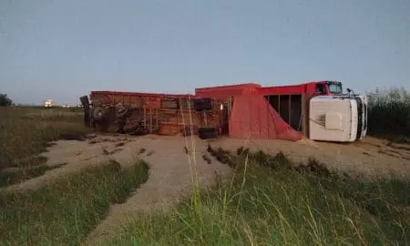 Chovet vuelco camion ruta 33