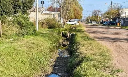Elortondo: El senador Enrico y la Comuna presentaron un proyecto para el entubamiento de calle Entre Ríos