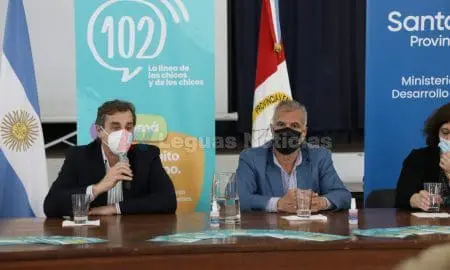 Línea telefónica 102, para niños, niñas y adolescentes