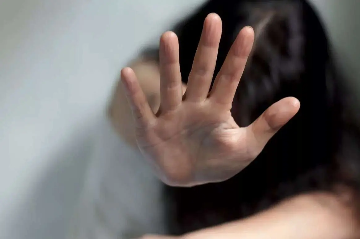 Elortondo: Una menor de 15 años denunció que la pareja de su madre la violaba