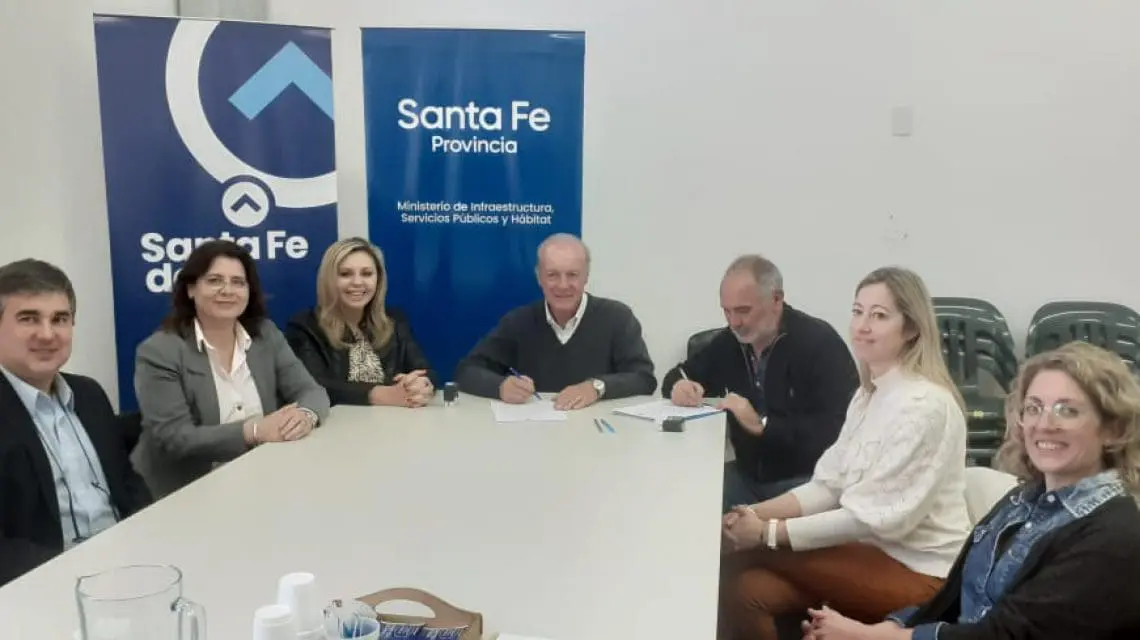 La provincia inicia la construcción de 55 viviendas en Firmat