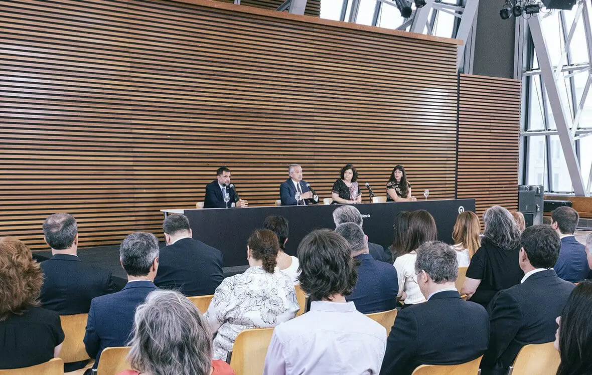 La provincia tendrá 12 centros de salud conectados mediante Arsat para profundizar la telemedicina y salud digital