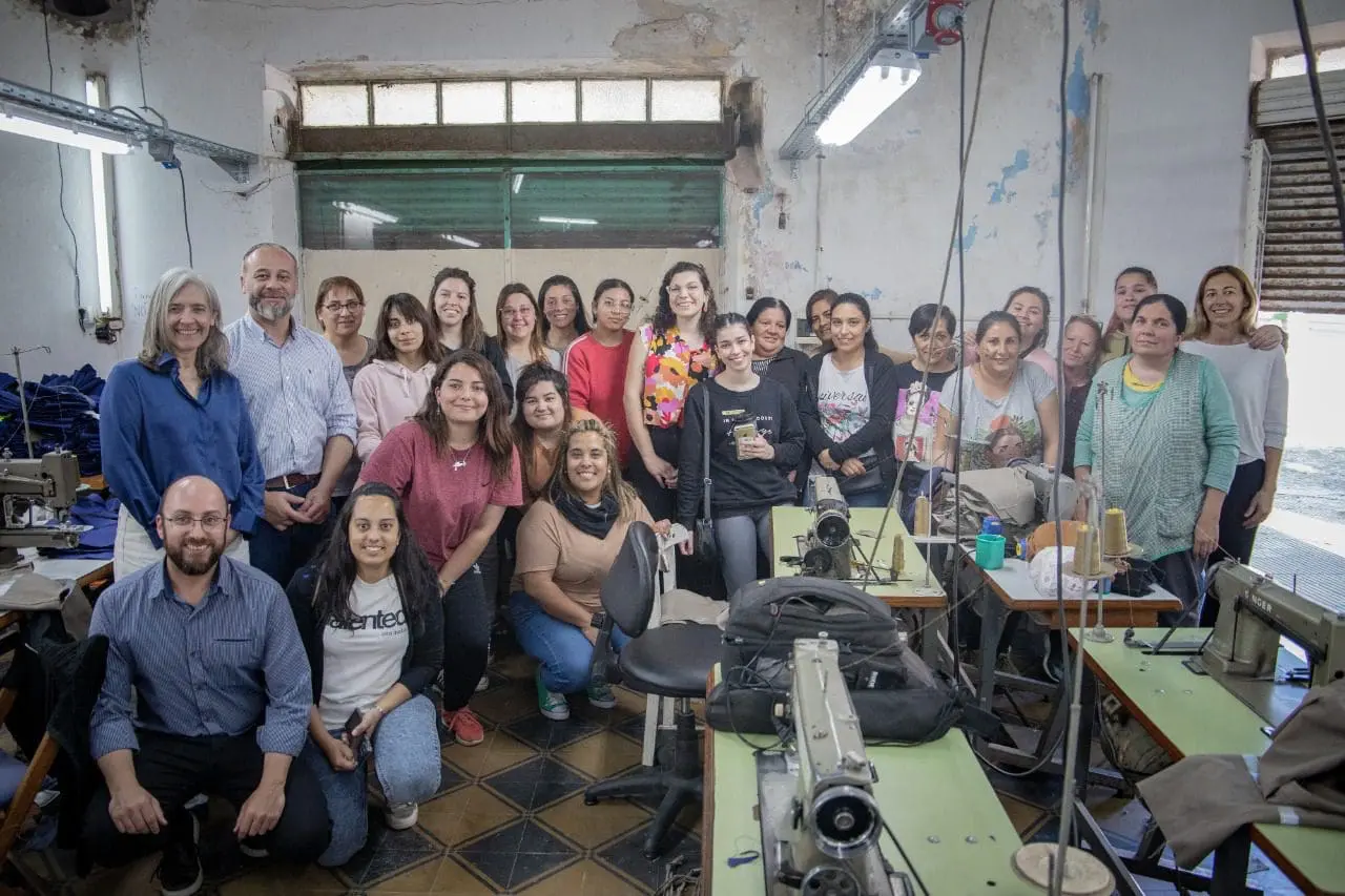 Santa Fe Más: la provincia impulsa la actividad productiva de la cooperativa textil de Maggiolo