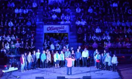 Sur Canta 3: El senador Enrico anunció que el 30 de octubre todos los coros de la región se encontraran en el Estadio de Olimpia