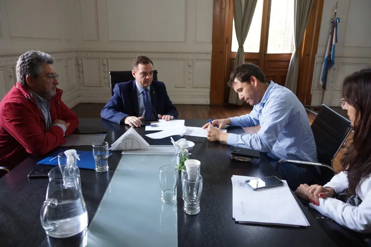 Santa Isabel: Gestiones para renovación total de la comisaría y adquisición de cámaras de videovigilancia