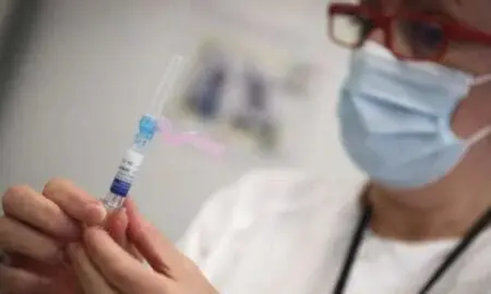 Quinta dosis contra el Covid: Arranca la vacunación y Santa Fe define cómo se aplicará