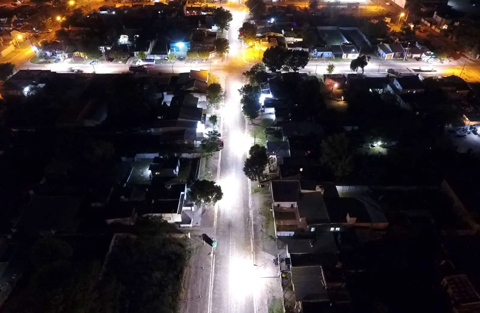 Villa Cañás: Nuevas luminarias LED en Barrio Sur