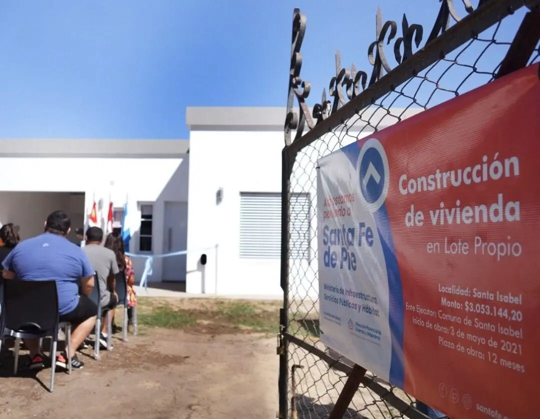 Santa Isabel: Inauguración de nueva vivienda y entrega de escrituras a familias isabelenses