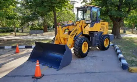 Villa Cañás: El municipio sumó una nueva pala cargadora