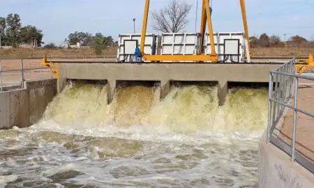 La provincia realizará obras de mantenimiento y reparación en las estaciones de bombeo de la laguna Melincué