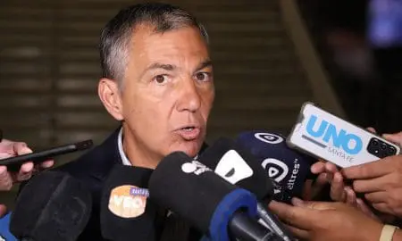 Conflicto docente: Las diferencias se pueden seguir discutiendo con los chicos en la escuela, no existe ningún impedimento para eso, dijo Pusineri