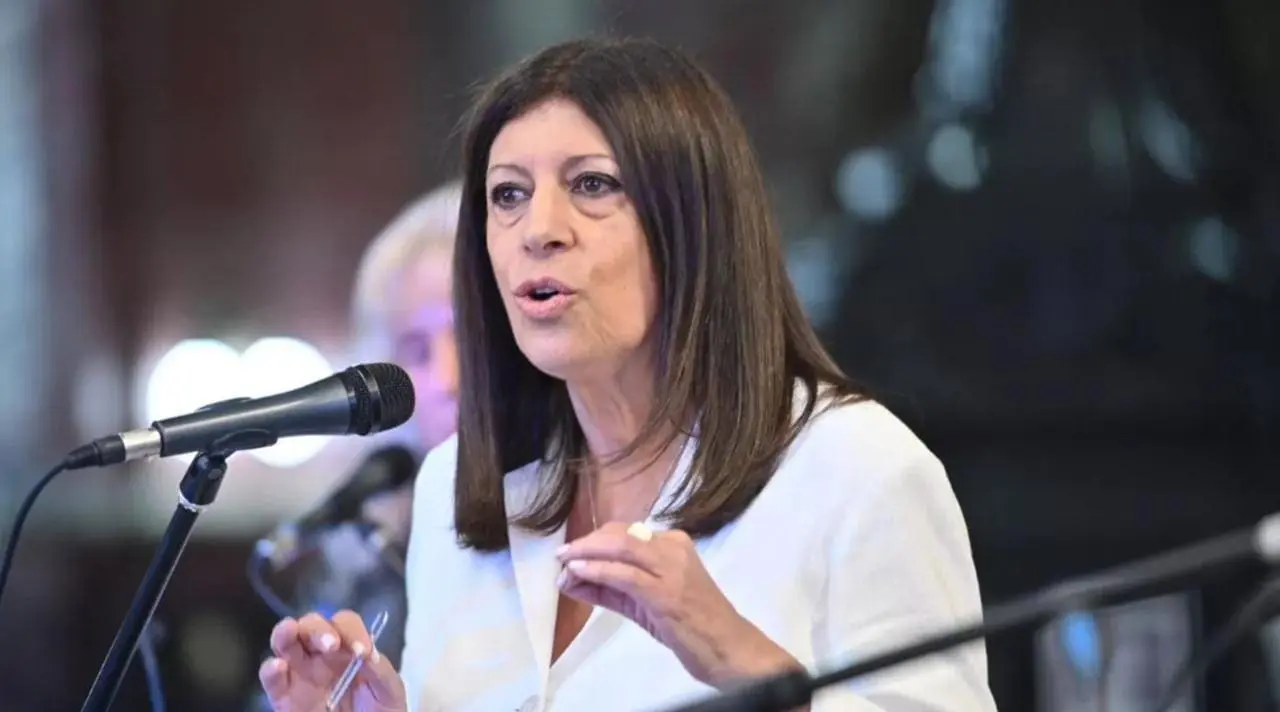 Clara García: El gobernador debe convocar inmediatamente a todos los partidos a trabajar en la pacificación de Rosario