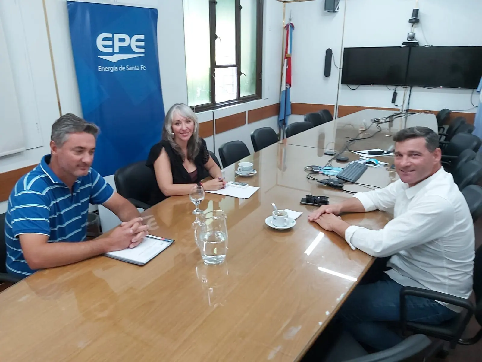 Rufino: Analizan repotenciar el servicio eléctrico para el sector industrial