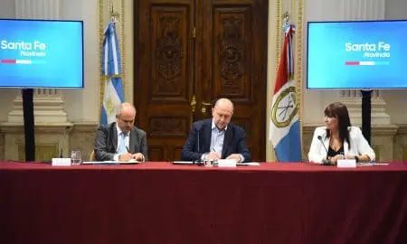 Perotti firmó el convenio para la creación de una delegación de la Unidad de Información Financiera en Rosario