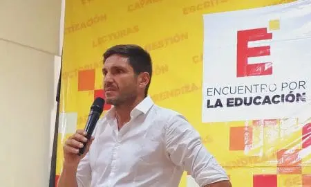 Maxi Pullaro: Vamos a volver a los 180 días de clases y a la evaluación por materia