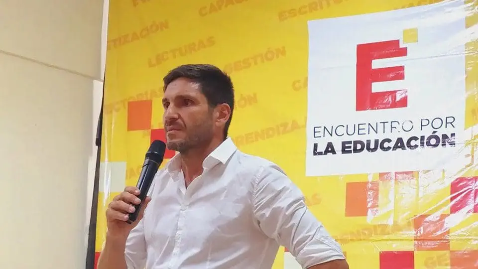 Maxi Pullaro: Vamos a volver a los 180 días de clases y a la evaluación por materia