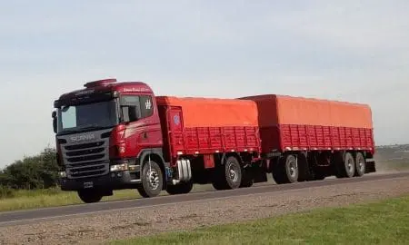 Pullaro y Enrico proponen que los camioneros sean incluidos ante la crisis de la sequía