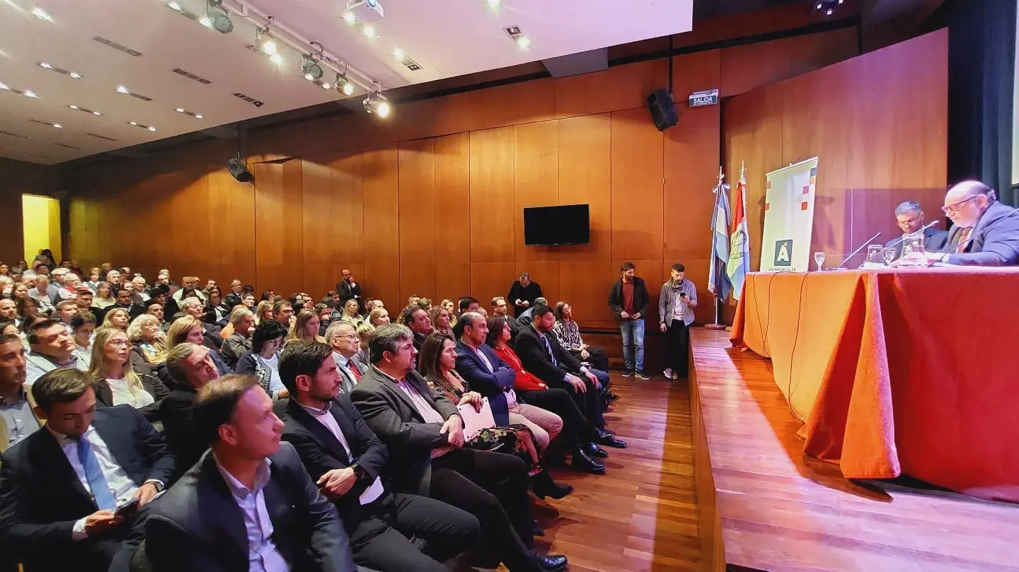 Georgina Orciani estuvo presente en el Encuentro sobre Justicia y Política en la ciudad de Rosario