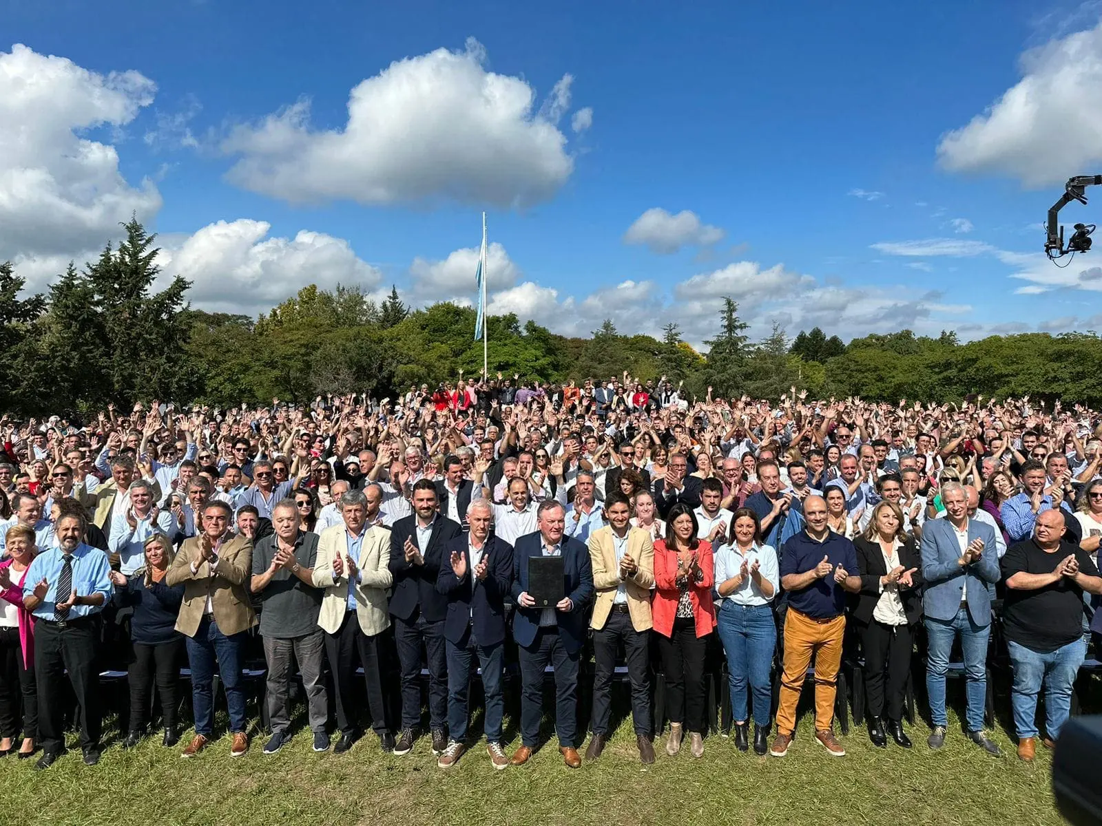 Georgina Orciani junto a Maxi Pullaro en Cayastá