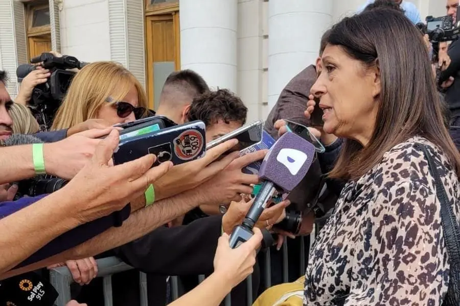 Clara García: El discurso de Perotti fue largo y frío, el de un hombre en retirada