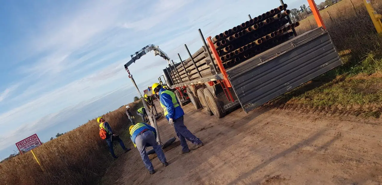 Melincué: Comenzaron a llegar los caños destinados al Gasoducto Regional Sur