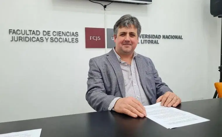 Maxi Pullaro le envió a Perotti propuestas sobre Justicia y Seguridad Maxi Pullaro le envió a Perotti propuestas sobre Justicia y Seguridad