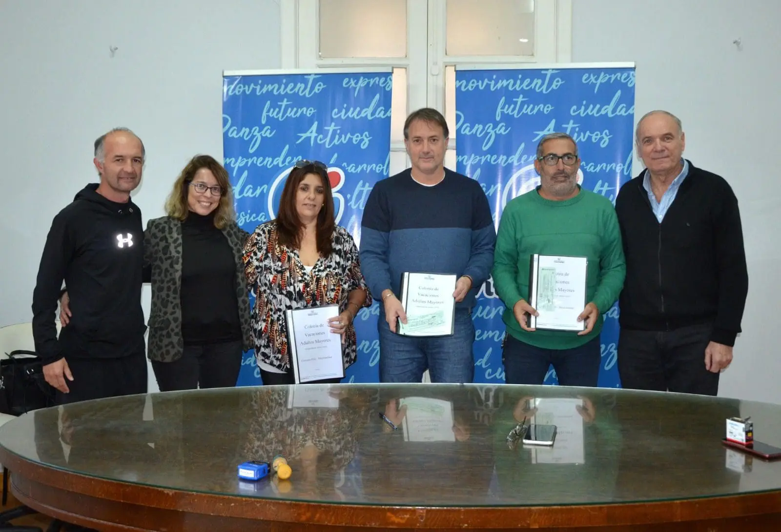 Villa Cañás: Entrega de fondos a los clubes por la colonia para adultos mayores de PAMI