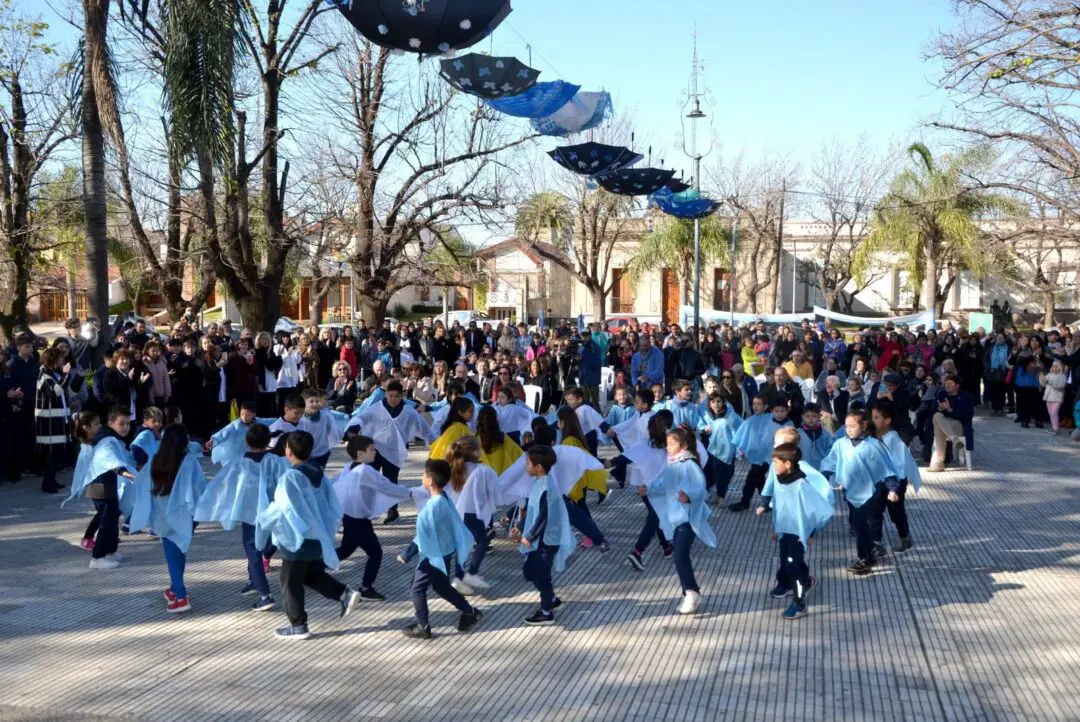 Villa Cañás: Acto por el Día de la Bandera