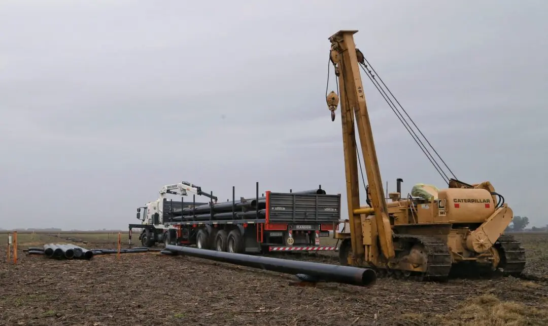 Con la llegada de caños a la ciudad de Chabás, avanza la ampliación del Gasoducto Regional Sur
