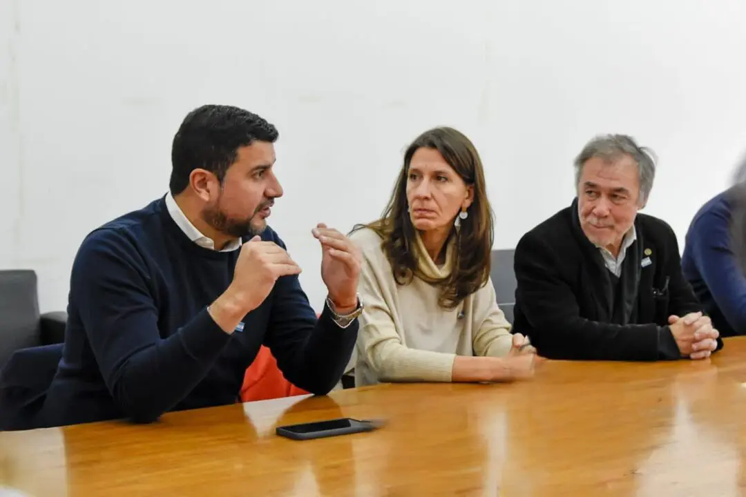Marcos Cleri y Soledad Cottone celebraron la media sanción de la Ley de Regulación del Ejercicio Profesional del Acompañamiento Terapéutico Marcos Cleri y Soledad Cottone celebraron la media sanción de la Ley de Regulación del Ejercicio Profesional del Acompañamiento Terapéutico