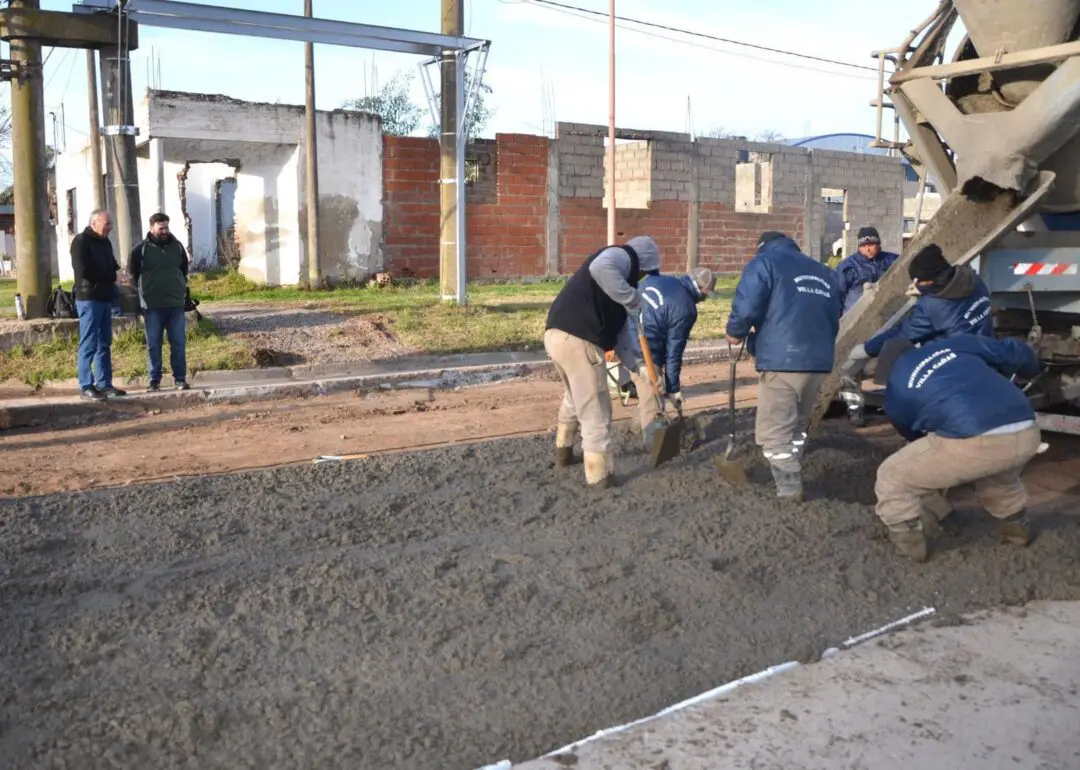 Villa Cañás: Obras Públicas pavimentó la Calle 54 entre 65 y 67 Villa Cañás: Obras Públicas pavimentó la Calle 54 entre 65 y 67