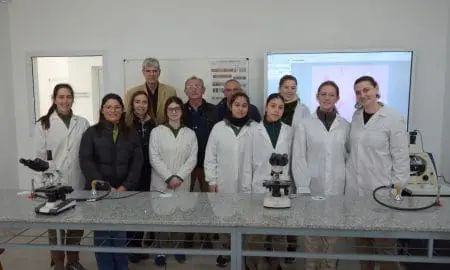 Costamagna entregó créditos a productores del departamento General López afectados por la sequía