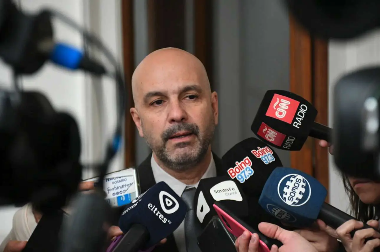 El ministro Brilloni tras los intentos de robos masivos a comercios: Quien delinque, va a ir preso