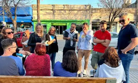 Sacnun de recorrida en Firmat junto a candidatos locales