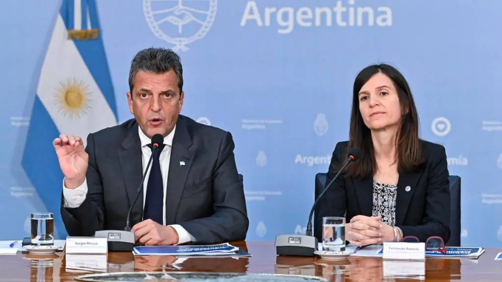 El gobierno anunció dos bonos de $47.000 para trabajadores informales