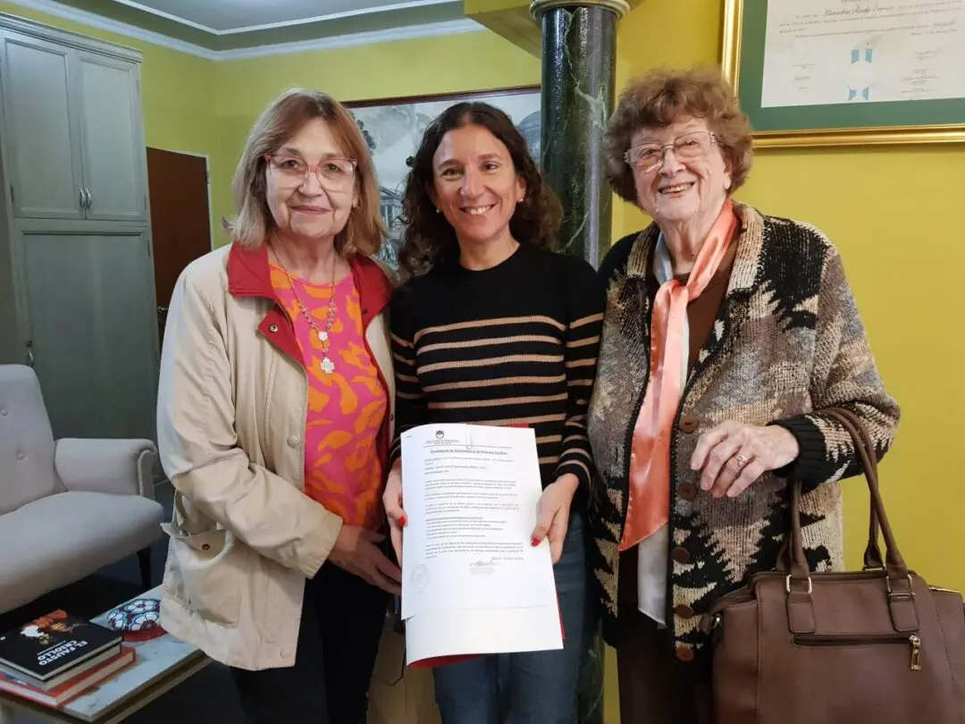 DNI institucional: Di Gregorio intensifica las gestiones de personerías jurídicas en todo General López DNI institucional: Di Gregorio intensifica las gestiones de personerías jurídicas en todo General López