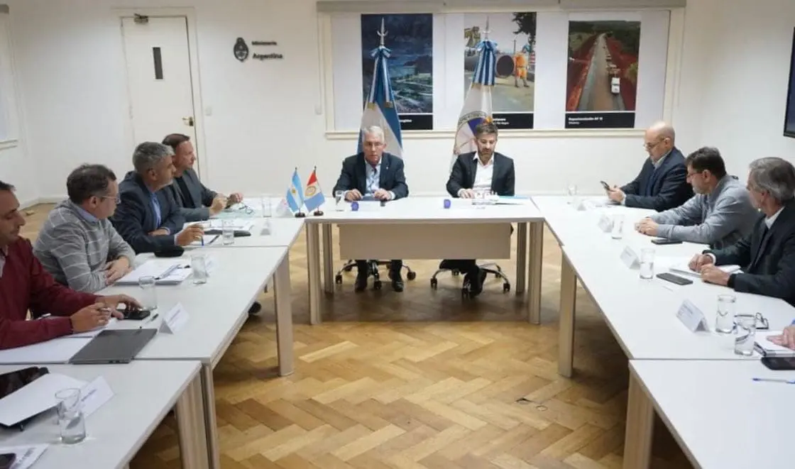 Autoridades nacionales y provinciales acordaron reactivar obras públicas que estaban paralizadas en Santa Fe Autoridades nacionales y provinciales acordaron reactivar obras públicas que estaban paralizadas en Santa Fe