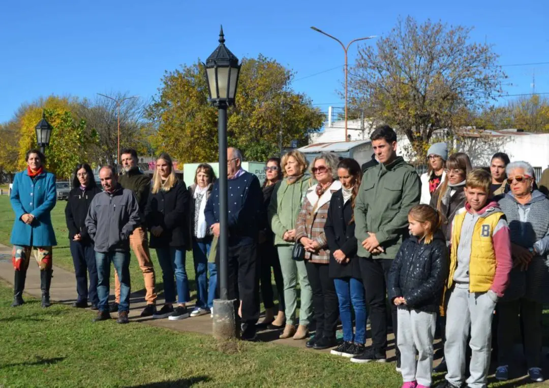 Villa Cañás: La Sociedad Española en sus 120 Años inauguró el Bosquecillo de los Inmigrantes Villa Cañás: La Sociedad Española en sus 120 Años inauguró el Bosquecillo de los Inmigrantes