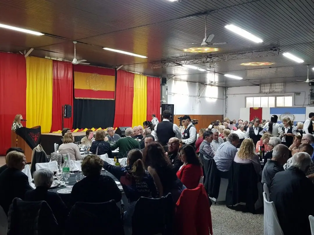 Villa Cañás: La Sociedad Española tuvo su gran fiesta en su 120º Aniversario Villa Cañás: La Sociedad Española tuvo su gran fiesta en su 120º Aniversario