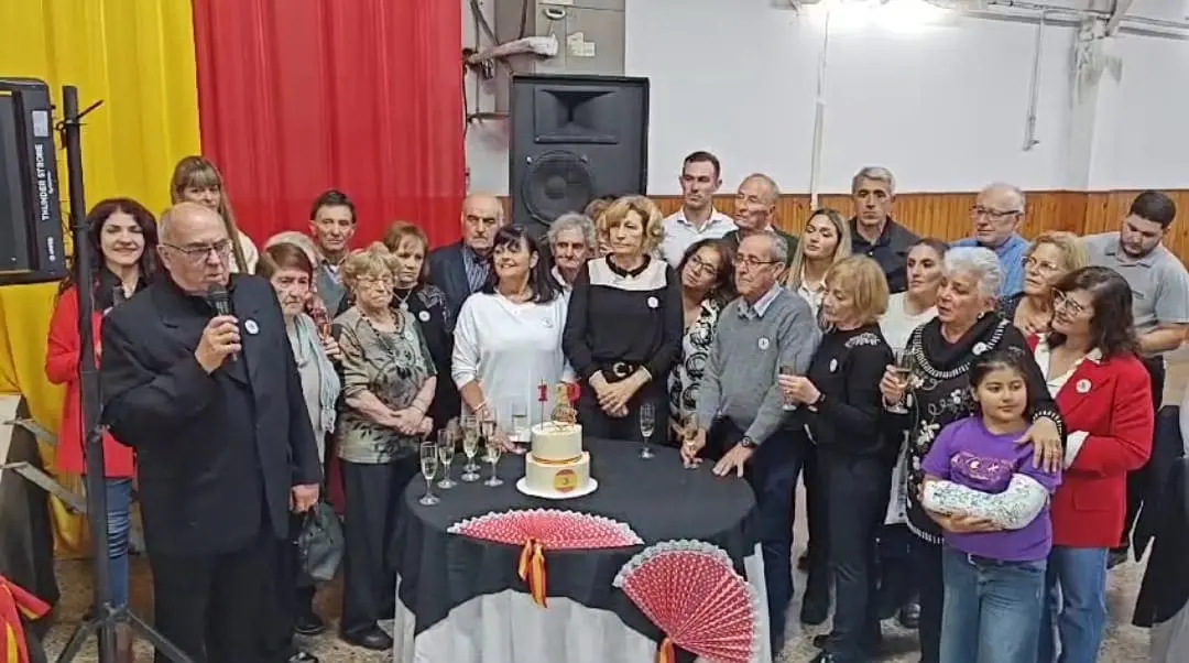 Villa Cañás: La Sociedad Española tuvo su gran fiesta en su 120º Aniversario Villa Cañás: La Sociedad Española tuvo su gran fiesta en su 120º Aniversario