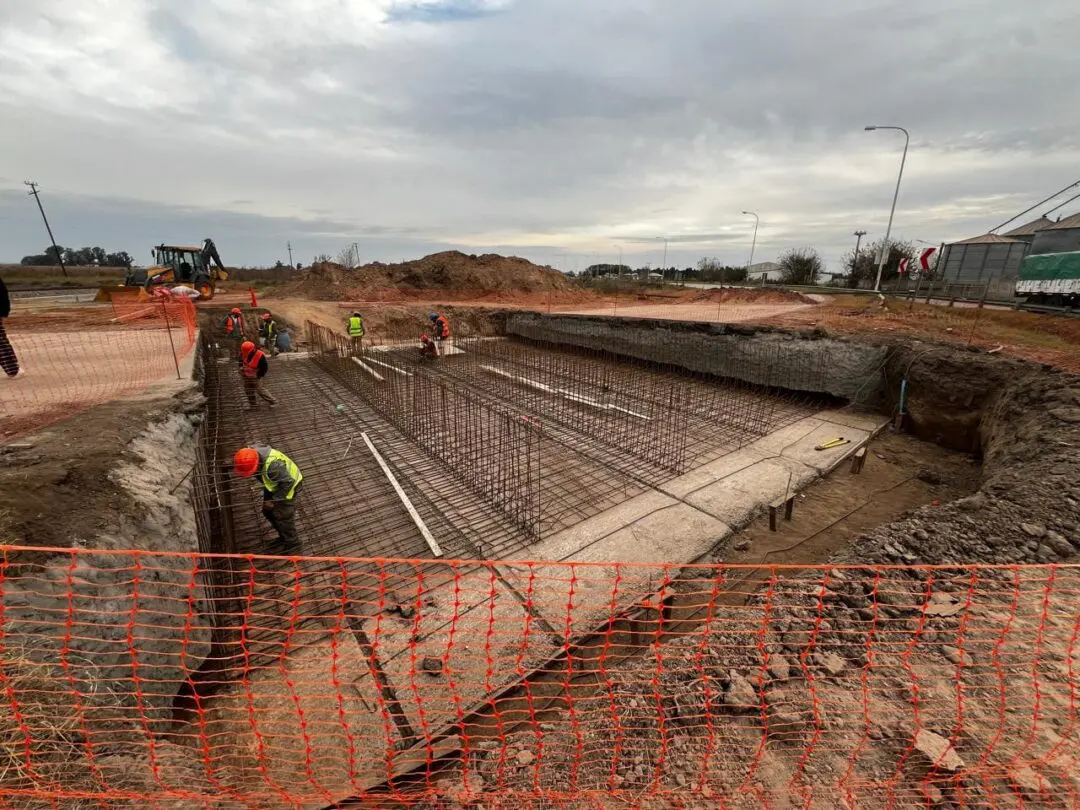 Avances en Chabás: El ministro Enrico visitó la obra hídrica del canal Garello