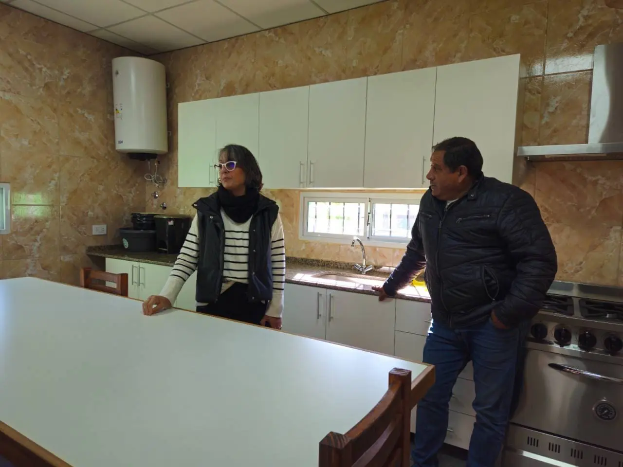 La diputada Bellatti visitó Hughes, Wheelwright, Amenábar y Lazzarino La diputada Bellatti visitó Hughes, Wheelwright, Amenábar y Lazzarino