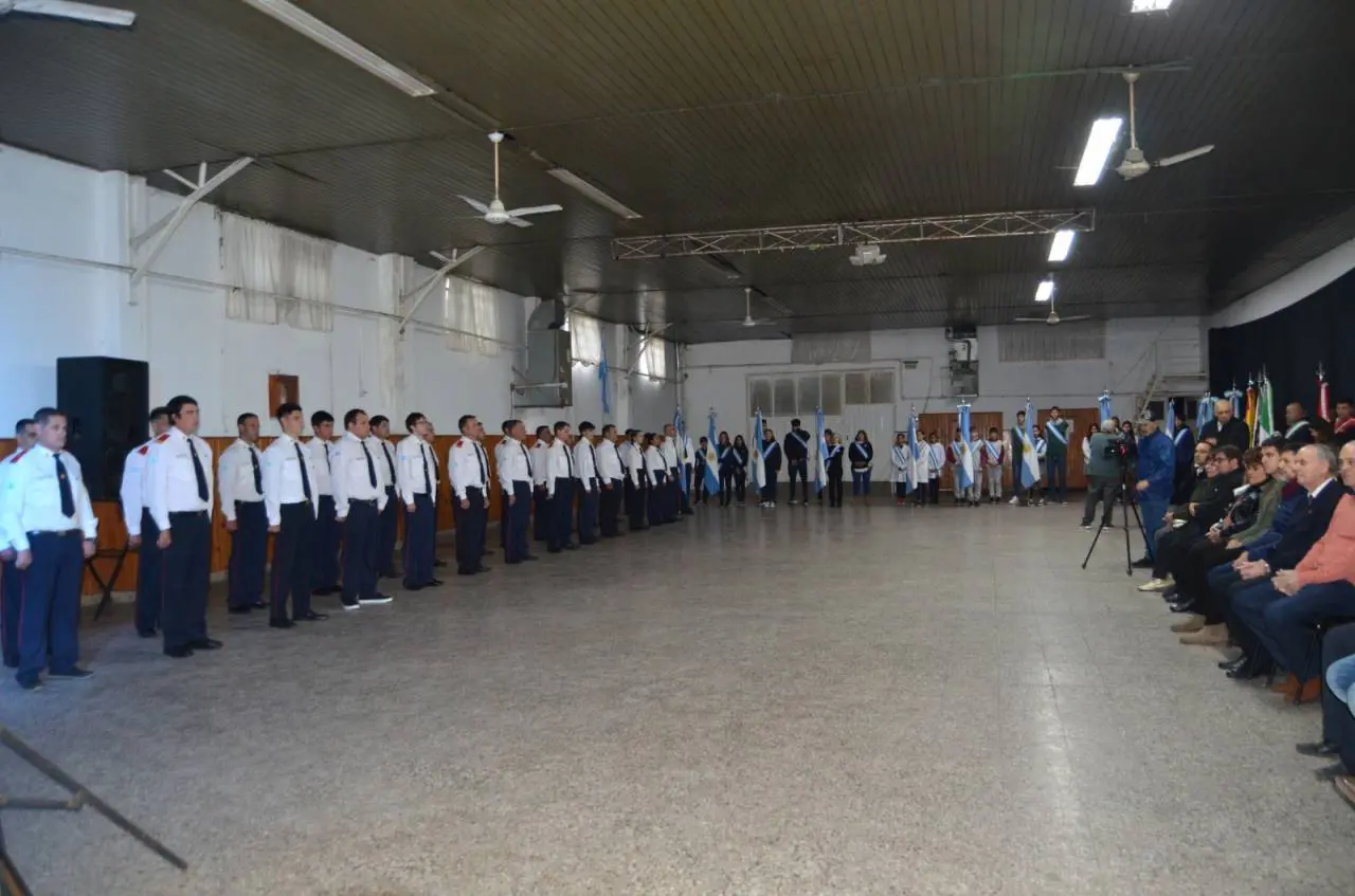 Villa Cañás: Gizzi participó del acto por el Día Nacional del Bombero Voluntario Villa Cañás: Gizzi participó del acto por el Día Nacional del Bombero Voluntario