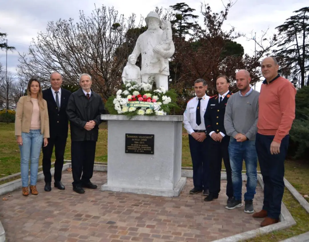 Villa Cañás: Gizzi participó del acto por el Día Nacional del Bombero Voluntario Villa Cañás: Gizzi participó del acto por el Día Nacional del Bombero Voluntario