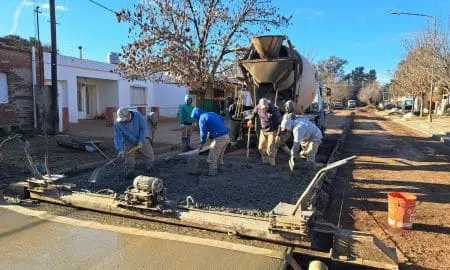 Villa Cañás: El municipio puso en marcha la pavimentación de calles