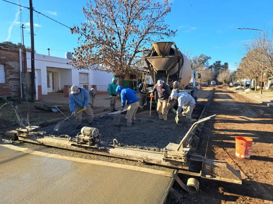 Villa Cañás: El municipio puso en marcha la pavimentación de calles